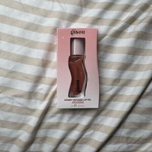 Gisou Honey Infused Lip Oil glazed plum